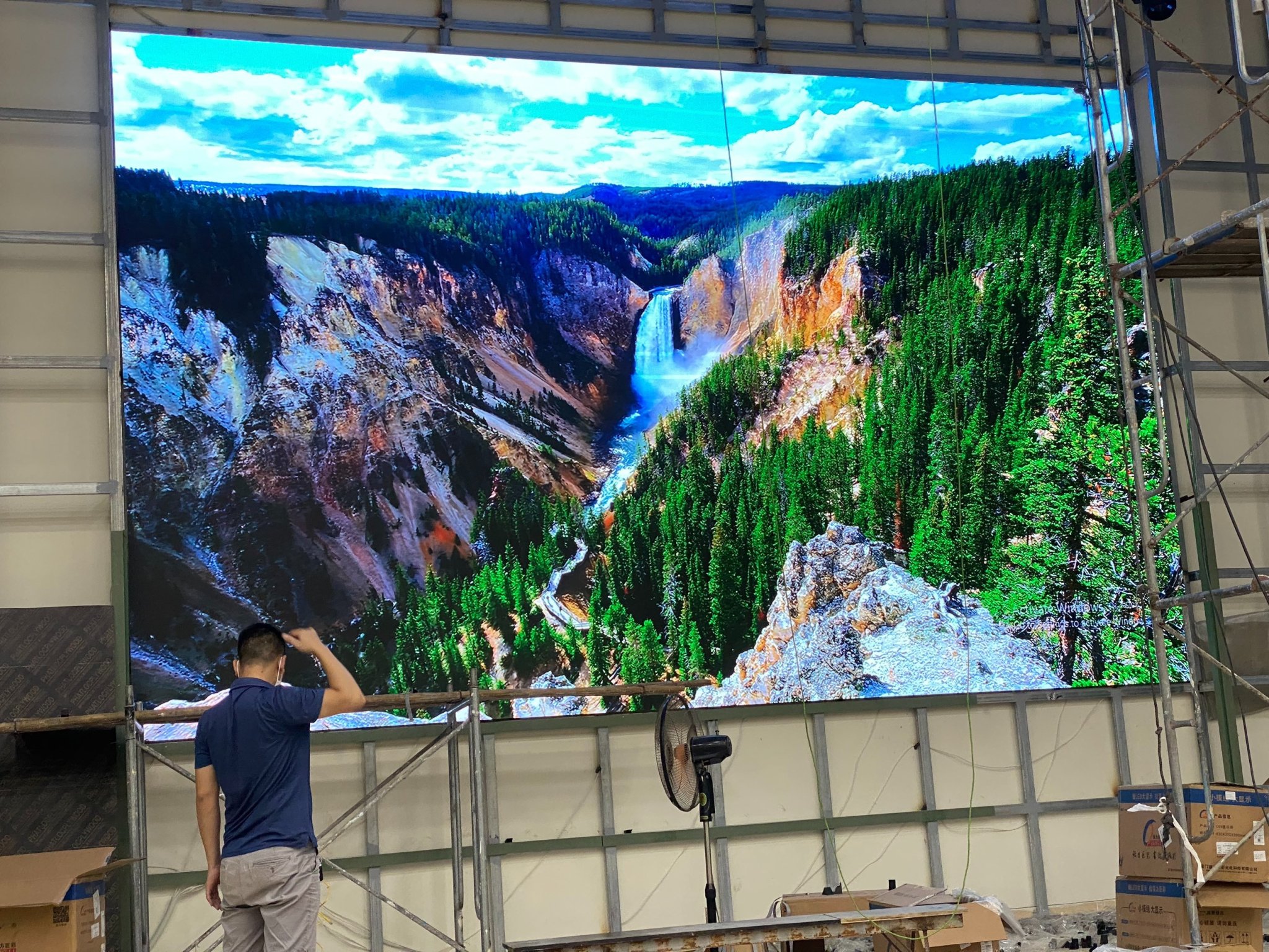 Lắp đặt màn hình Led giá rẻ tại Hà Nội (3)